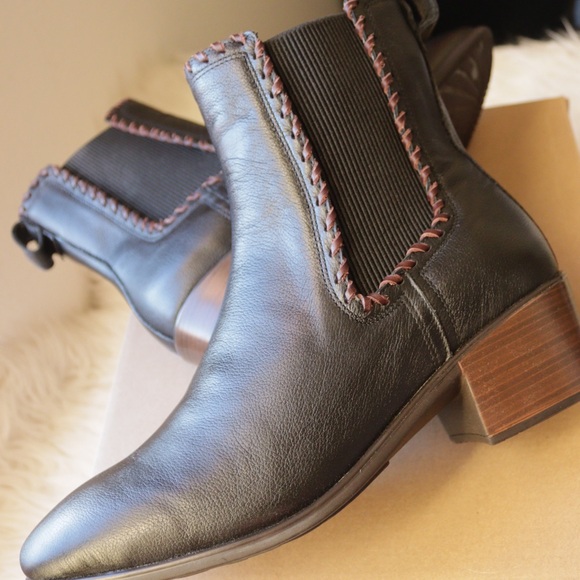 Naot Heritage Collection Tradition Black Ankle Boots - Picture 2 of 11